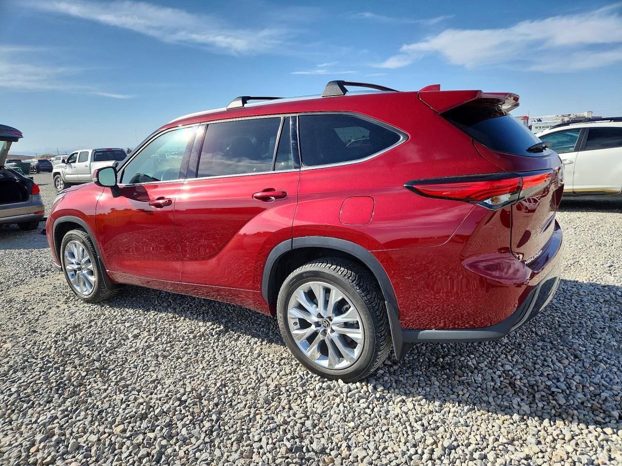 2022 Toyota Highlander Limited - Image 2