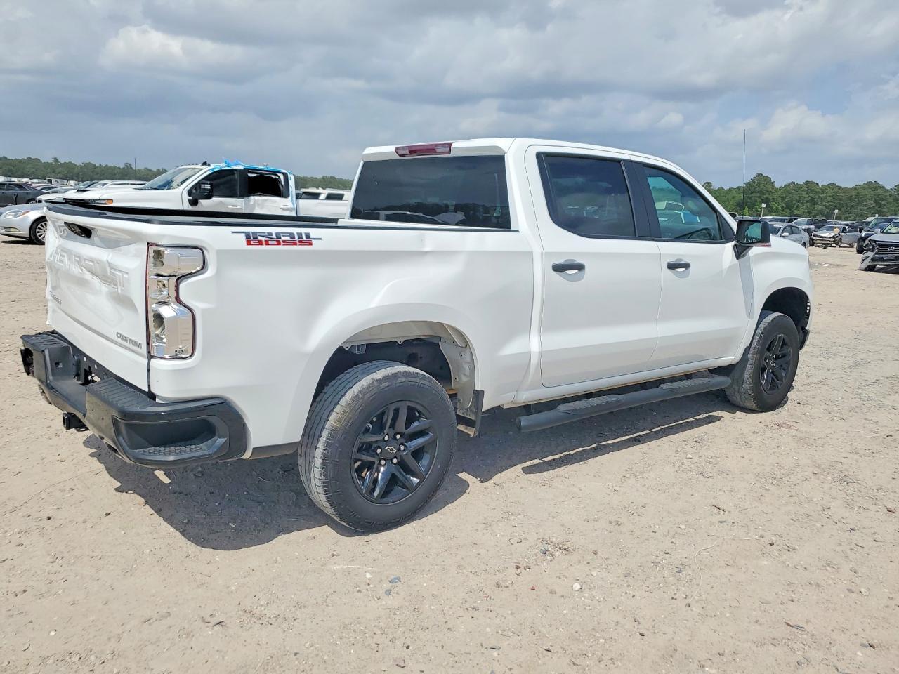 2025 Chevrolet Silverado K1500 Trail Boss Custom - Фото 3