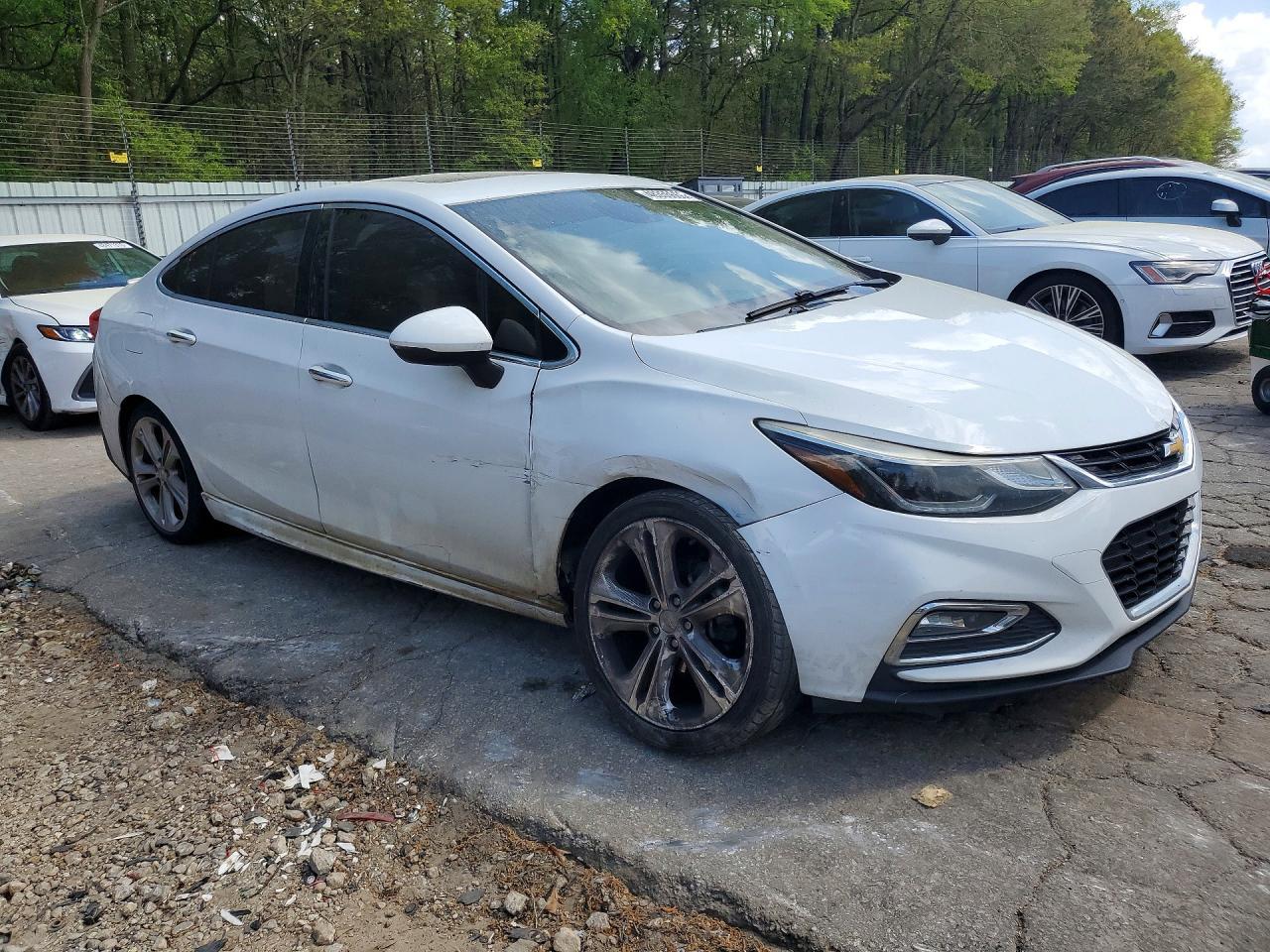 2016 Chevrolet Cruze Premier - Image 4