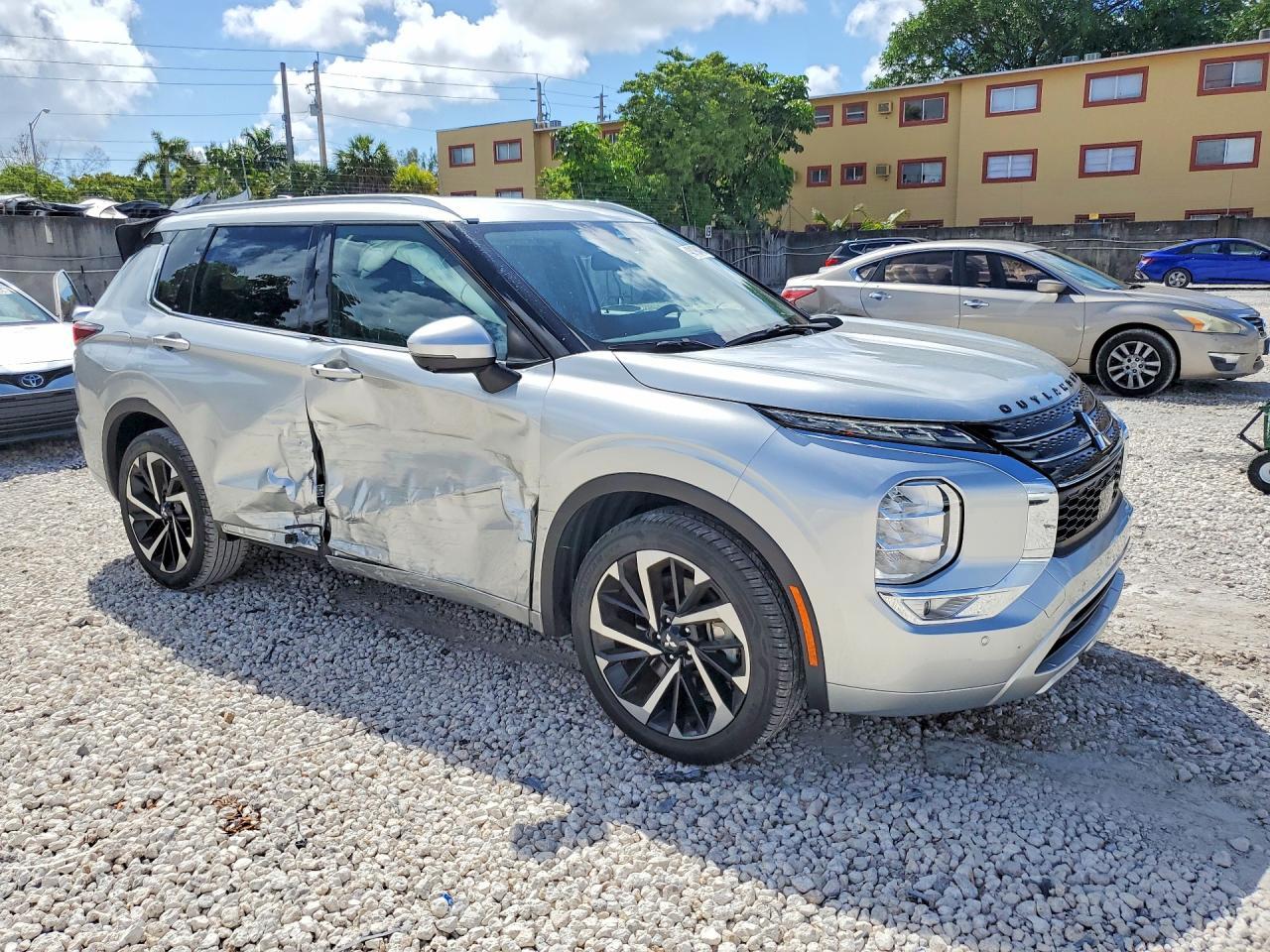 2023 Mitsubishi Outlander Sel - Фото 4