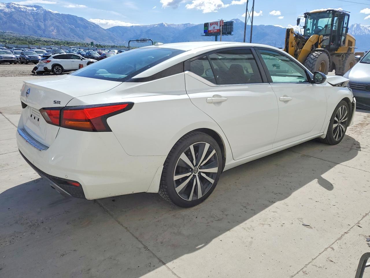 2020 Nissan Altima Sr - Image 3