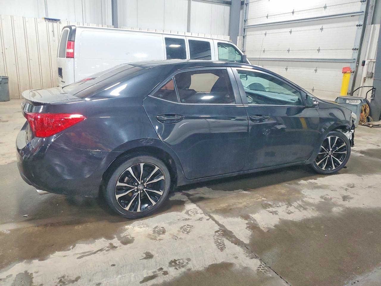 2017 Toyota Corolla Se - Фото 3