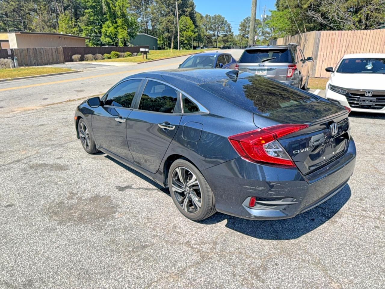 2018 Honda Civic Touring - Image 3