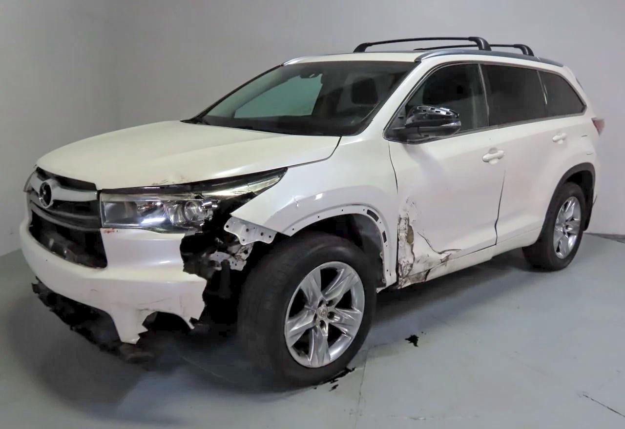 2015 Toyota Highlander Limited Platinum - Фото 2