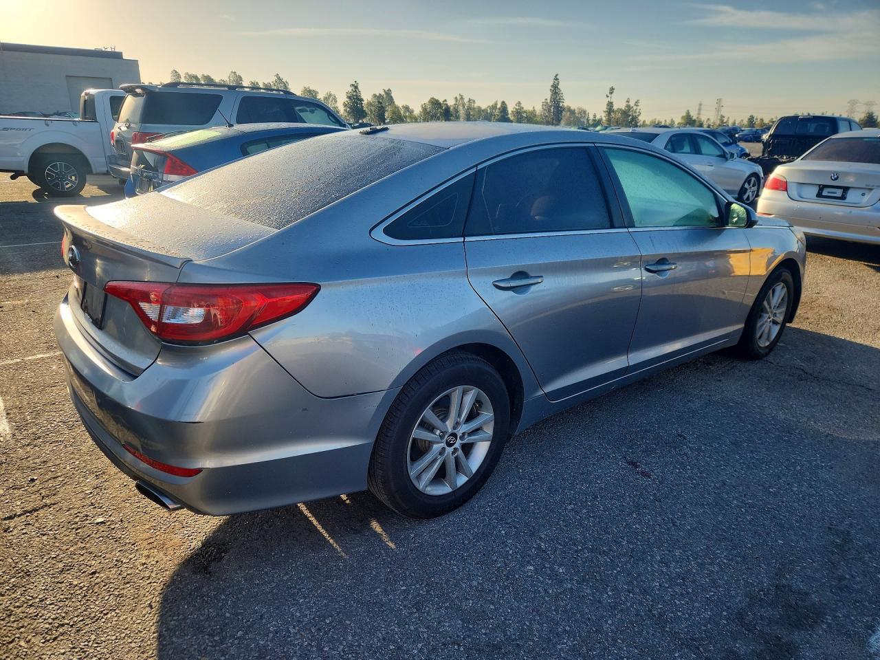 2015 Hyundai Sonata Se - Image 3