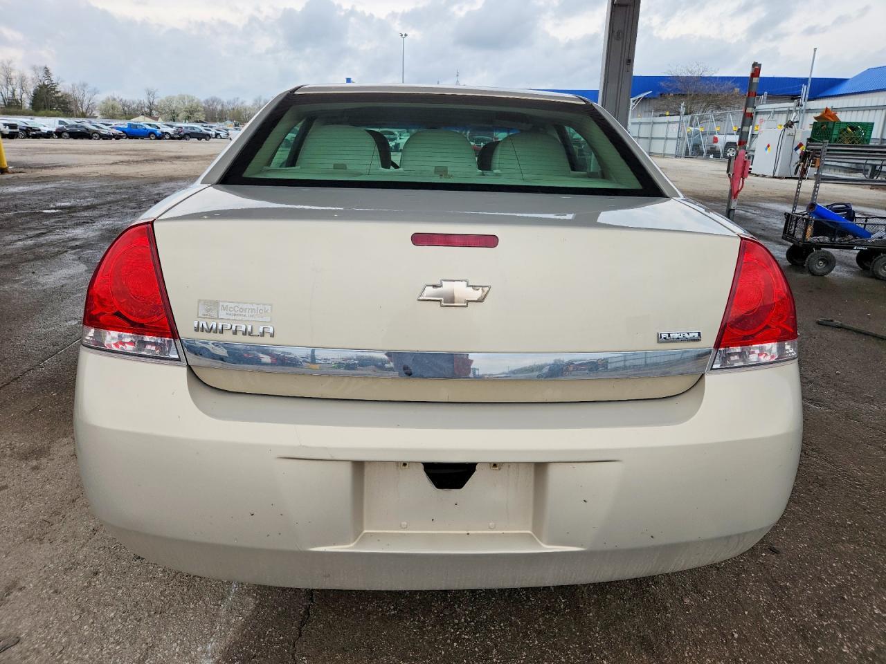 2011 Chevrolet Impala Ls - Image 6