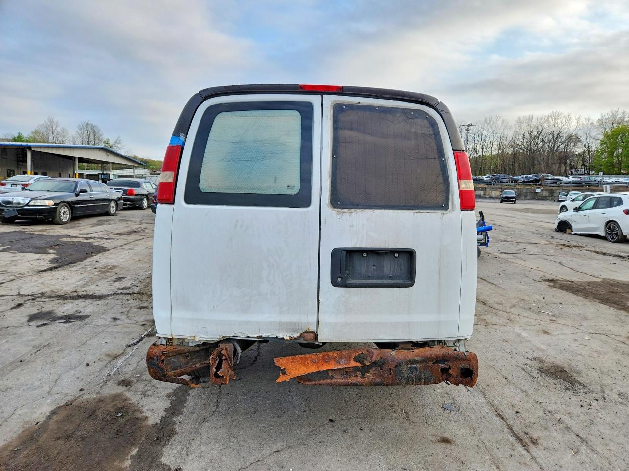 2013 Chevrolet Express G2500 - Фото 6