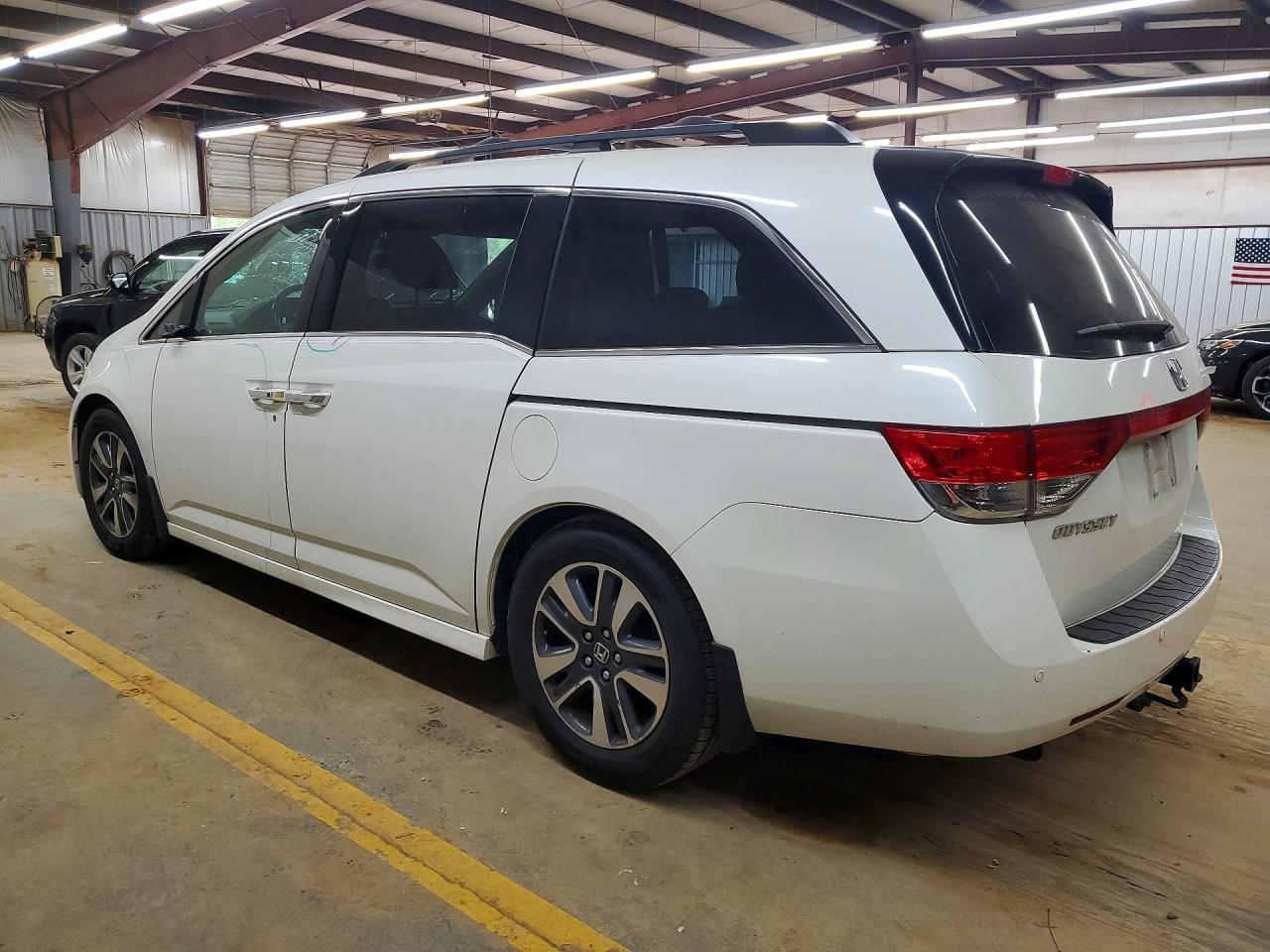 2014 Honda Odyssey Touring - Фото 2