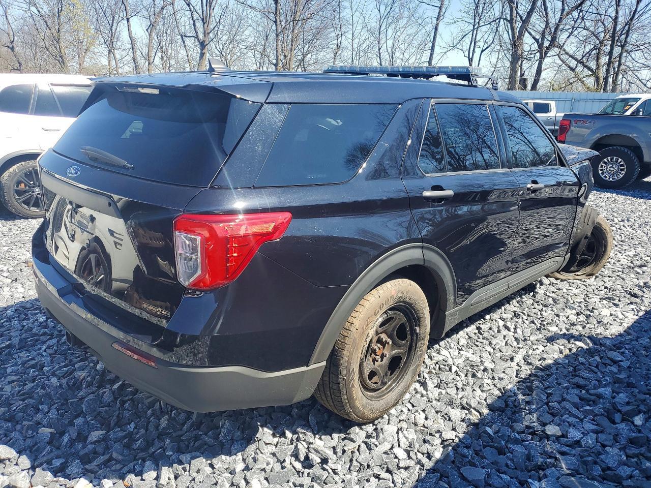 2022 Ford Explorer Police Interceptor - Image 3