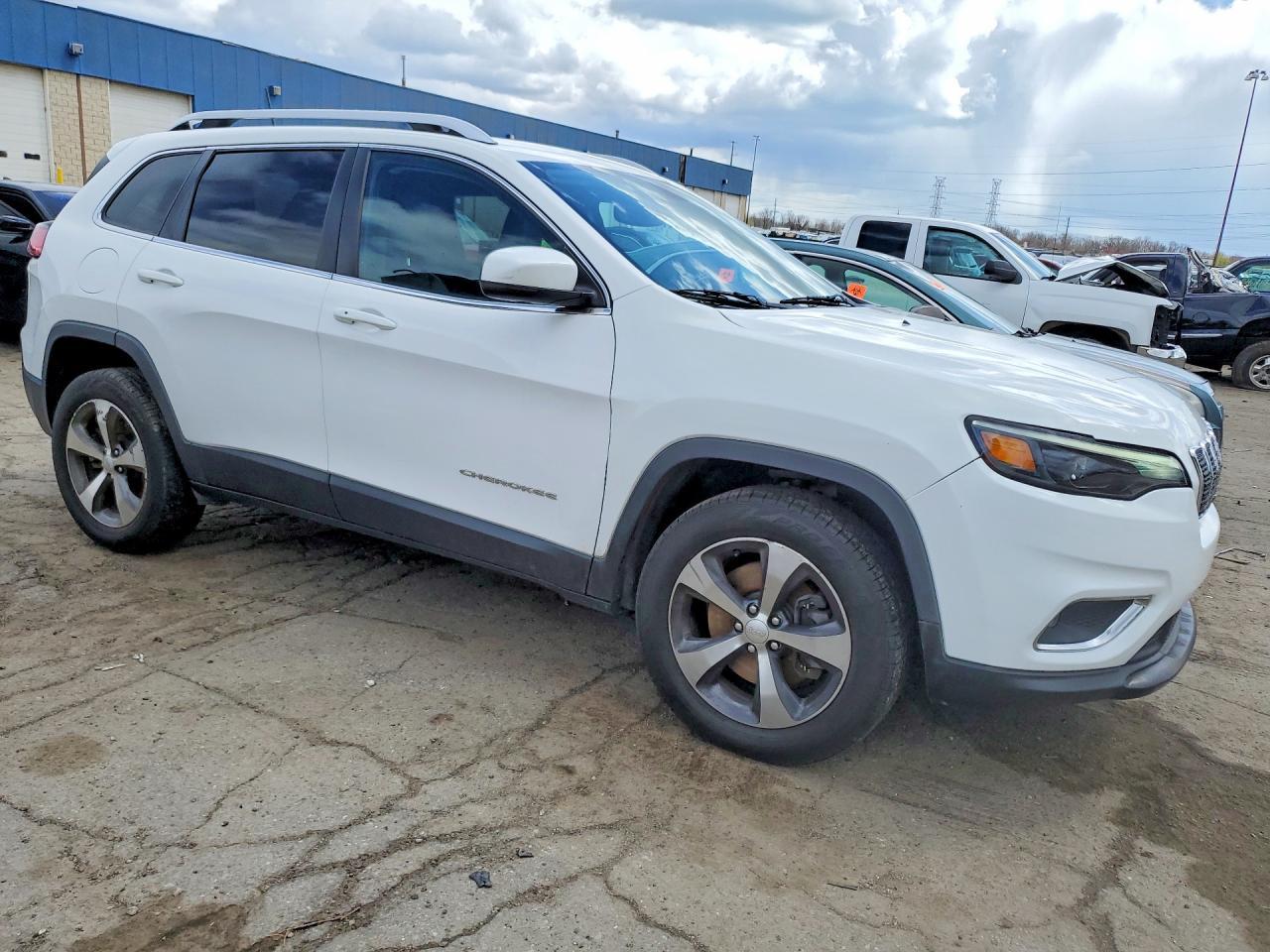 2019 Jeep Cherokee Limited - Image 4