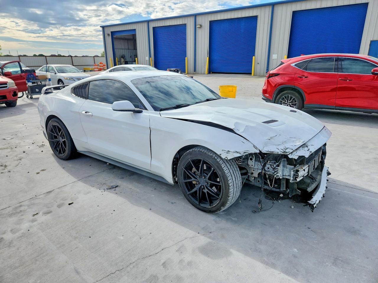 2019 Ford Mustang - Фото 4