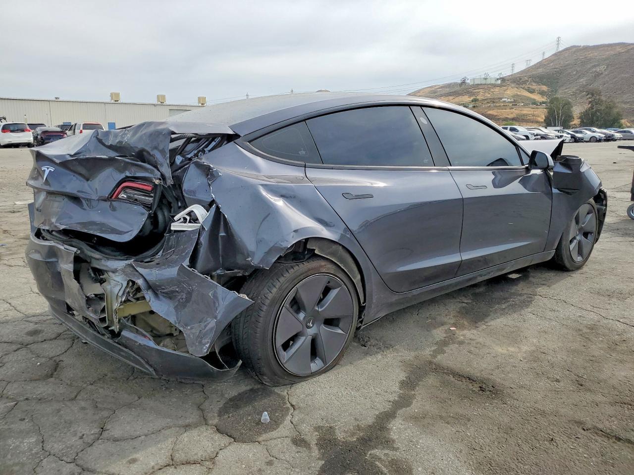 2023 Tesla Model 3 - Image 3