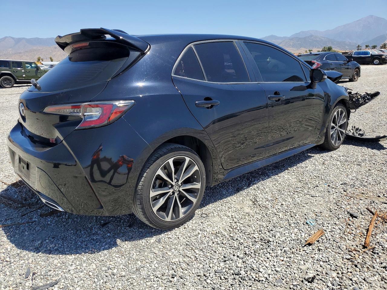 2019 Toyota Corolla Hatchback Se - Фото 3