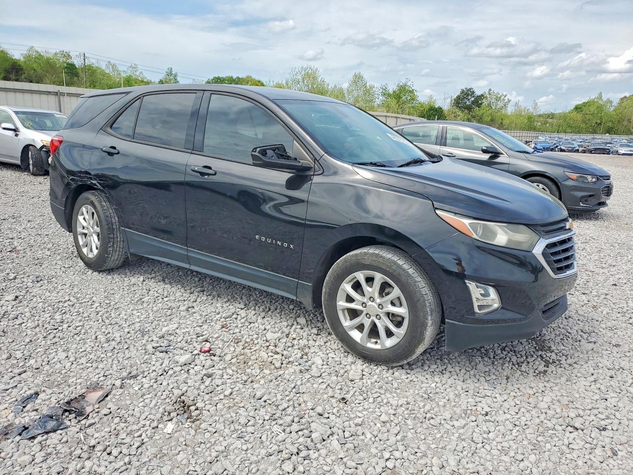 2019 Chevrolet Equinox Ls - Фото 4