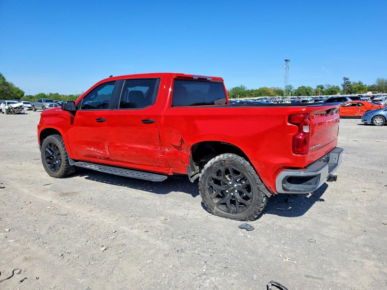 2021 Chevrolet Silverado K1500 Lt - Фото 2