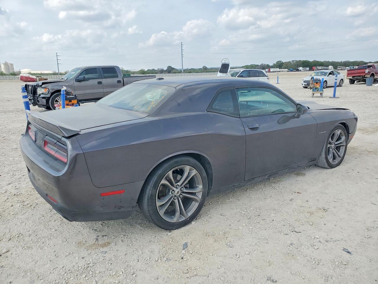2020 Dodge Challenger R - Фото 3