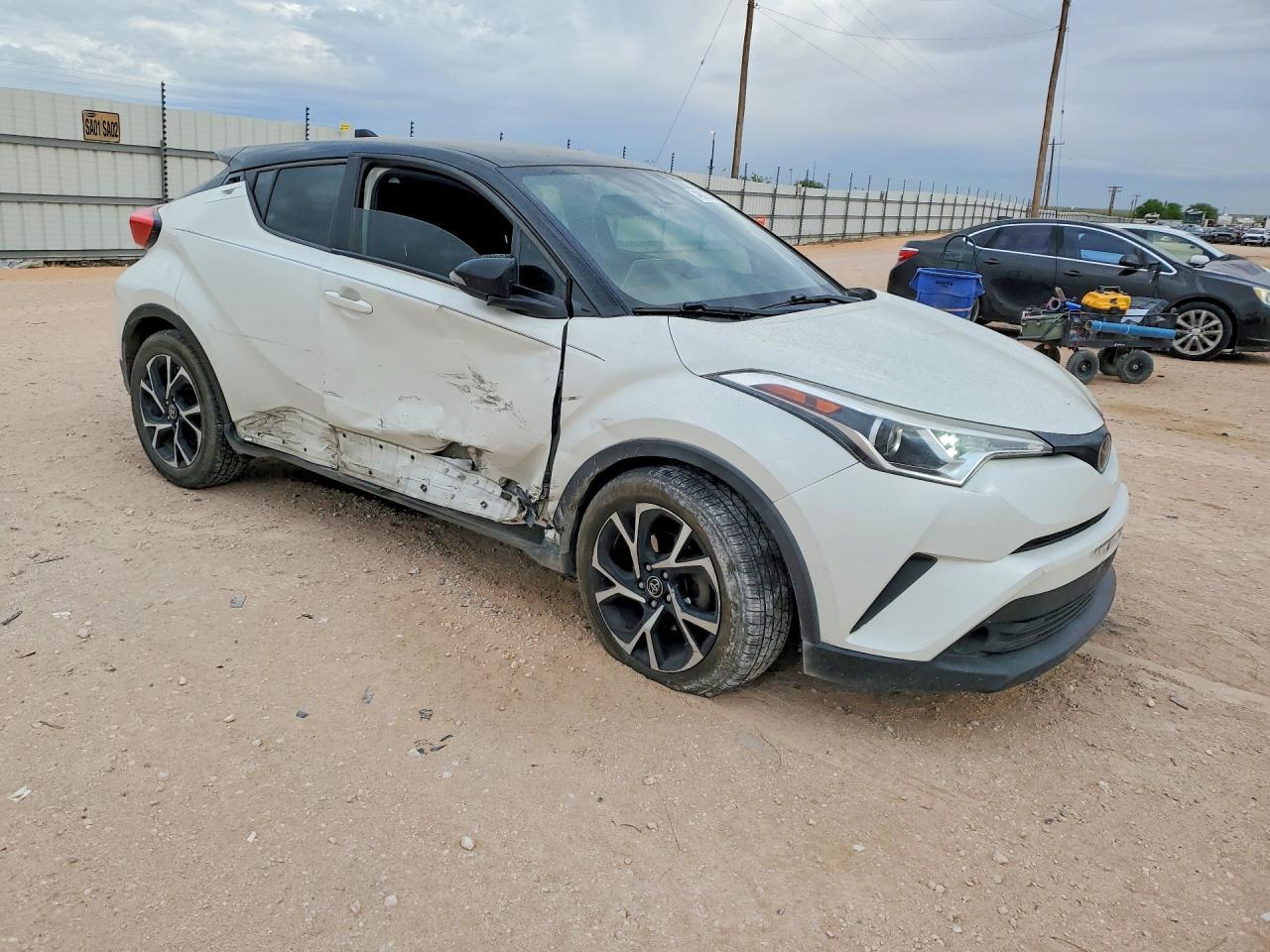 2019 Toyota C-Hr Xle - Фото 4