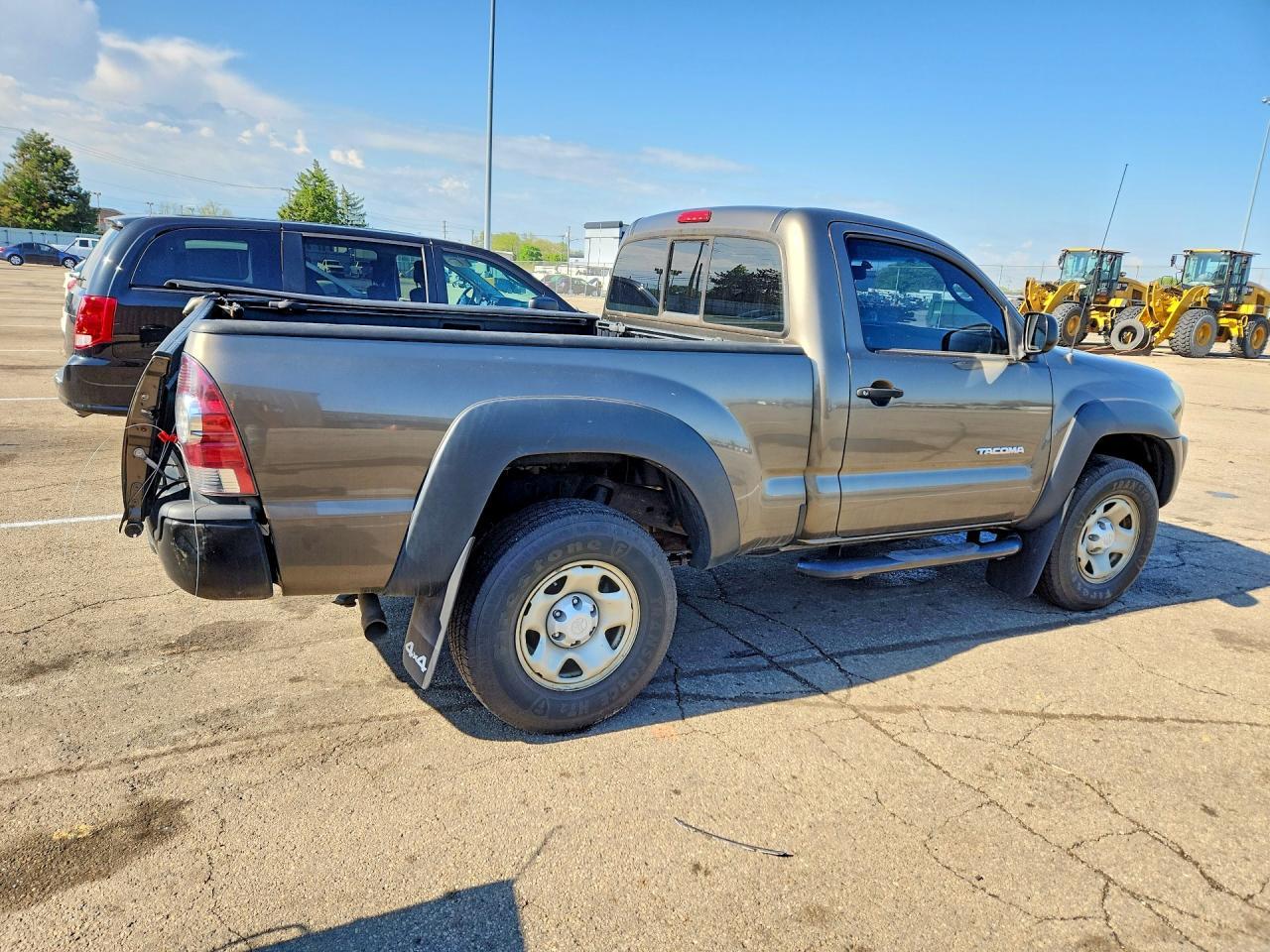 2010 Toyota Tacoma Base - Фото 3