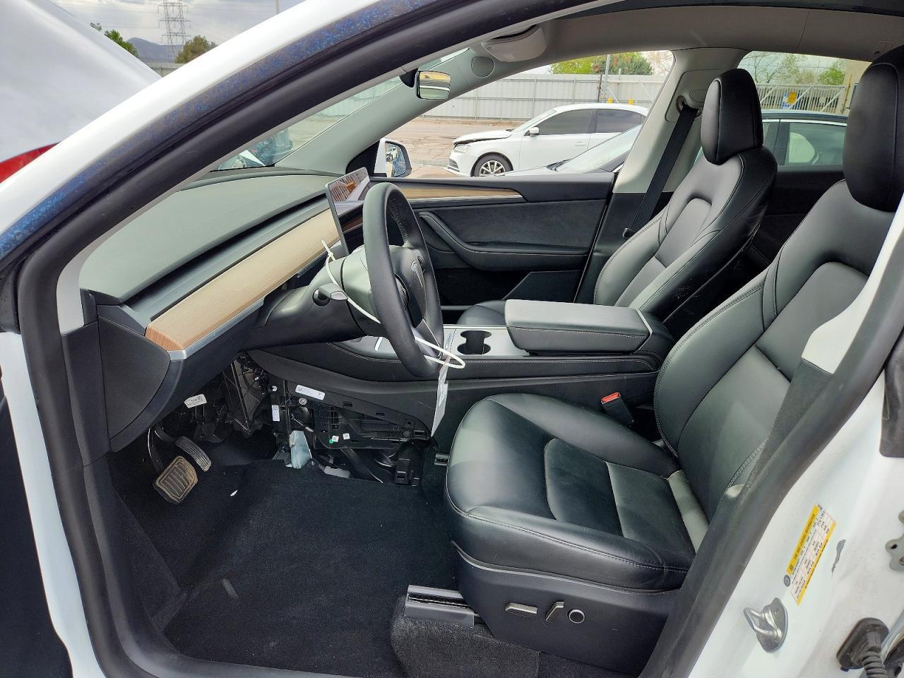2024 Tesla Model Y - Фото 7