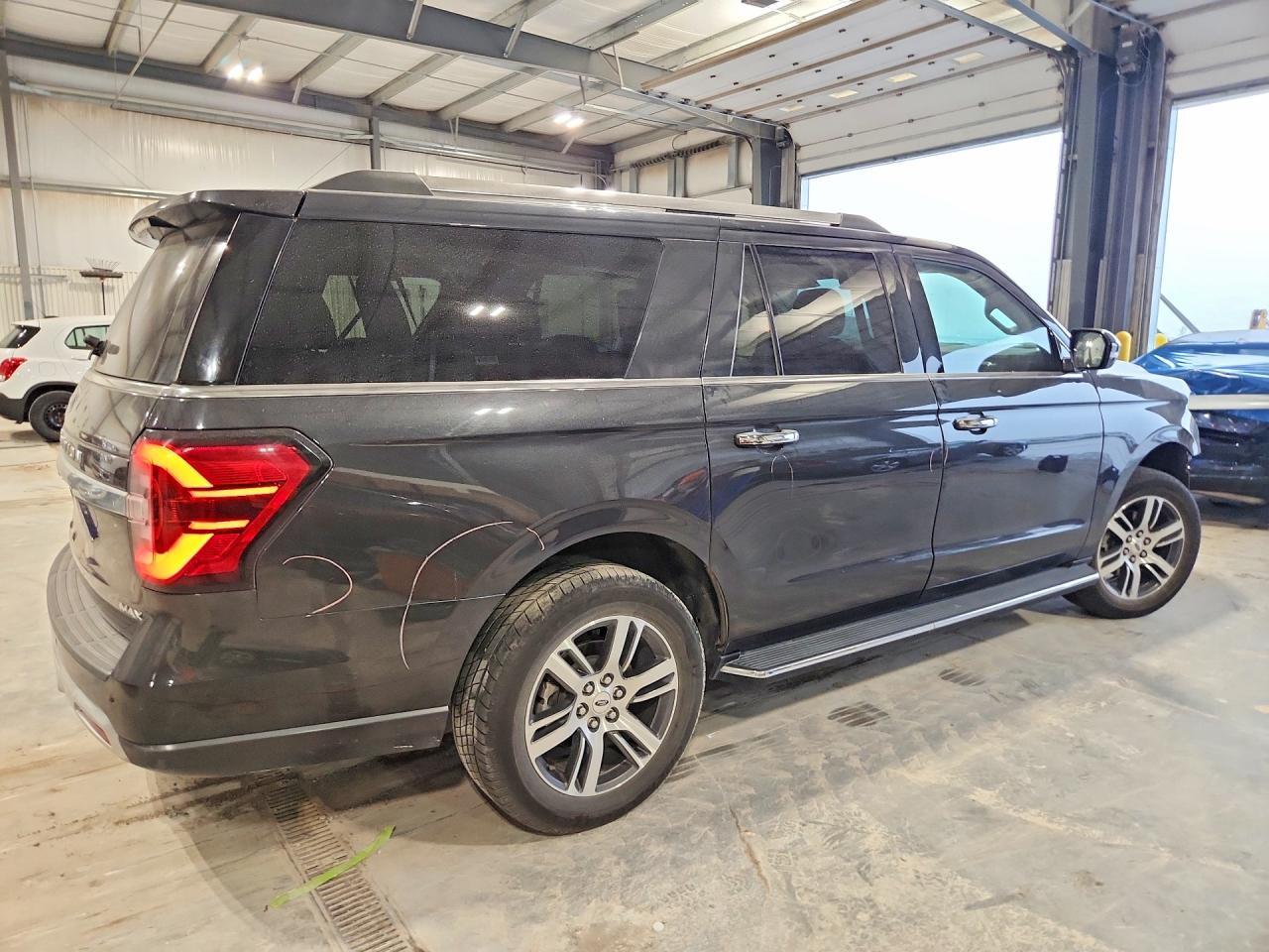 2022 Ford Expedition Max Limited - Image 3