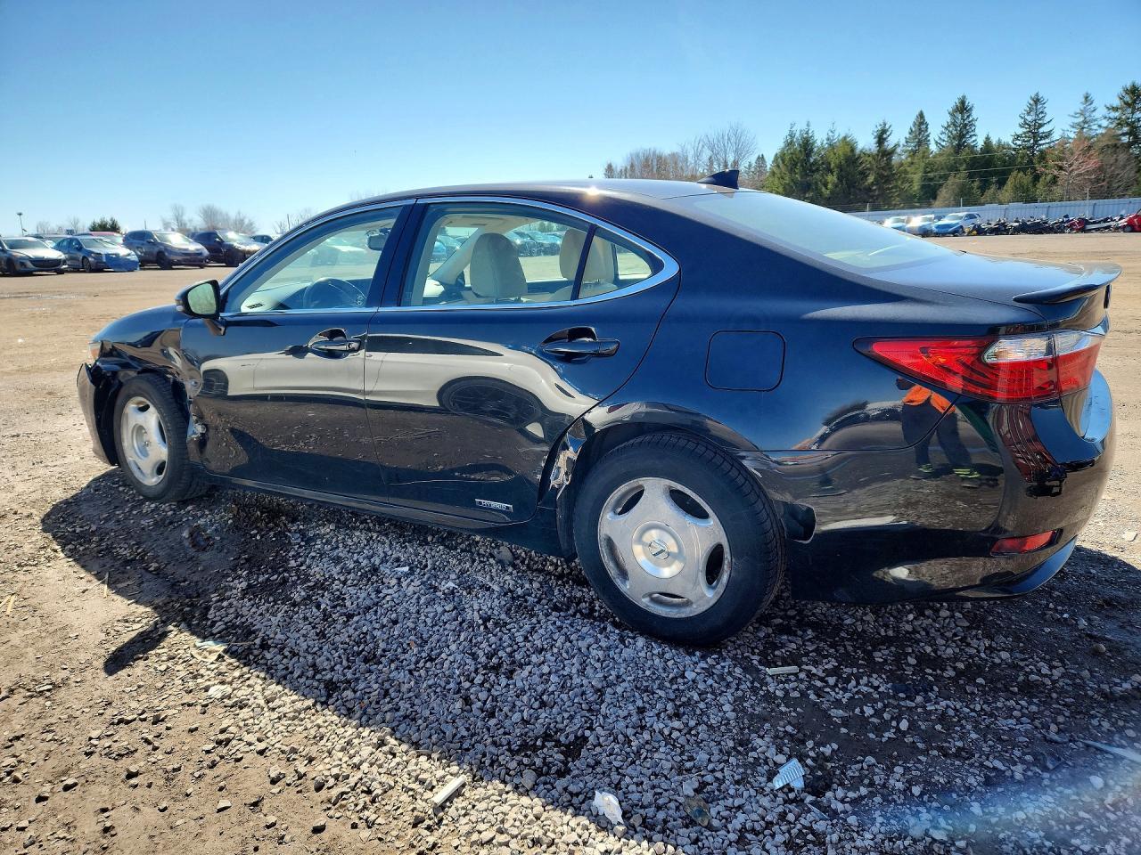 2015 Lexus Es 300H - Фото 2