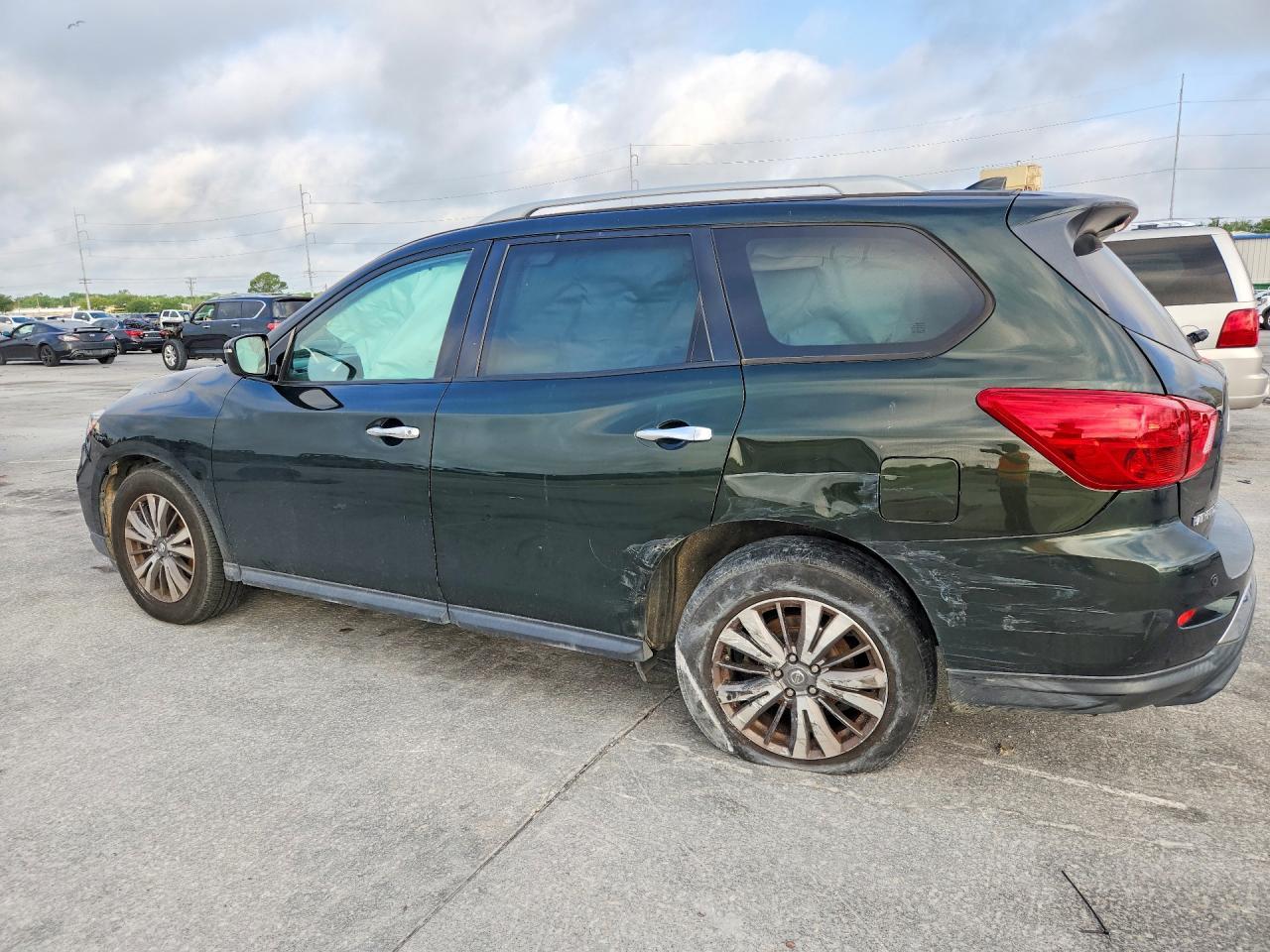 2020 Nissan Pathfinder Sv - Image 2