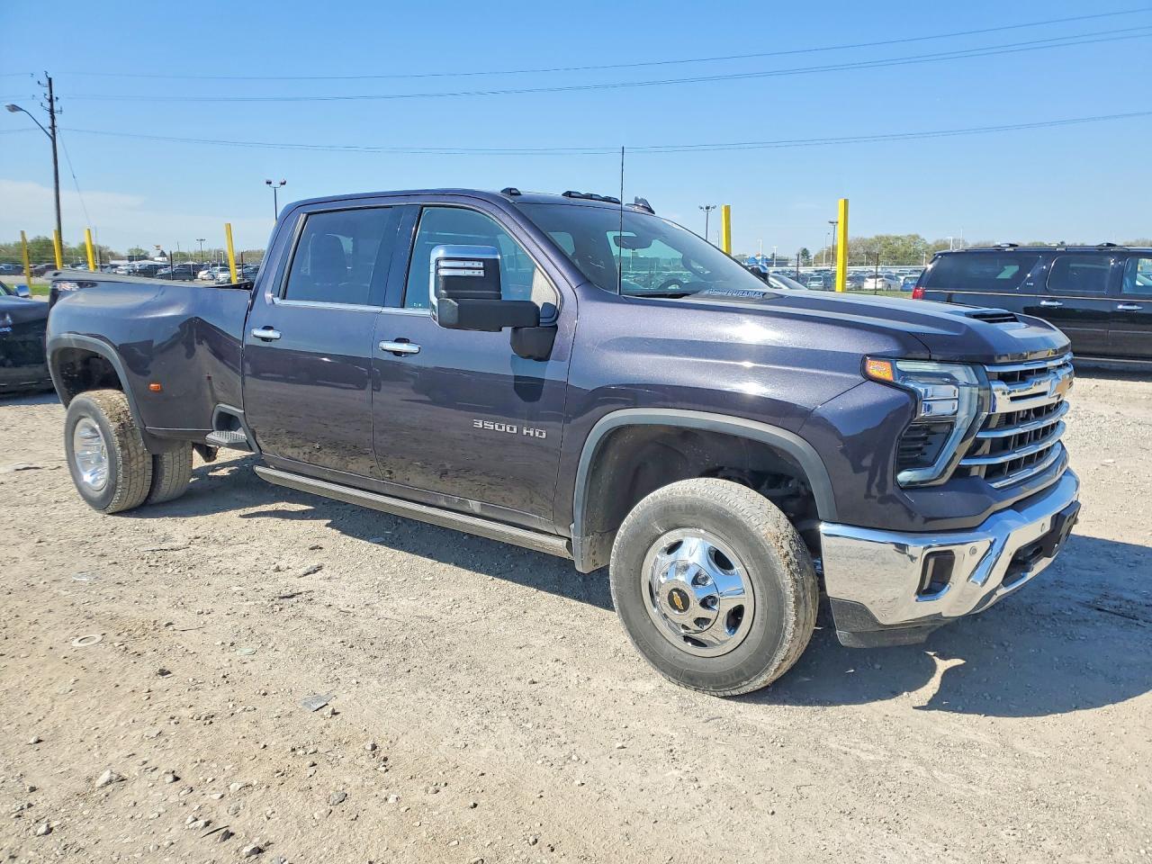 2024 Chevrolet Silverado K3500 Ltz - Image 4