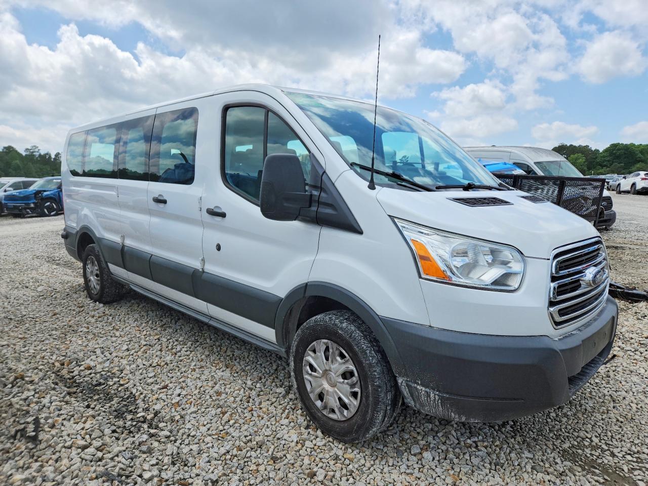 2015 Ford Transit T-350 - Фото 4