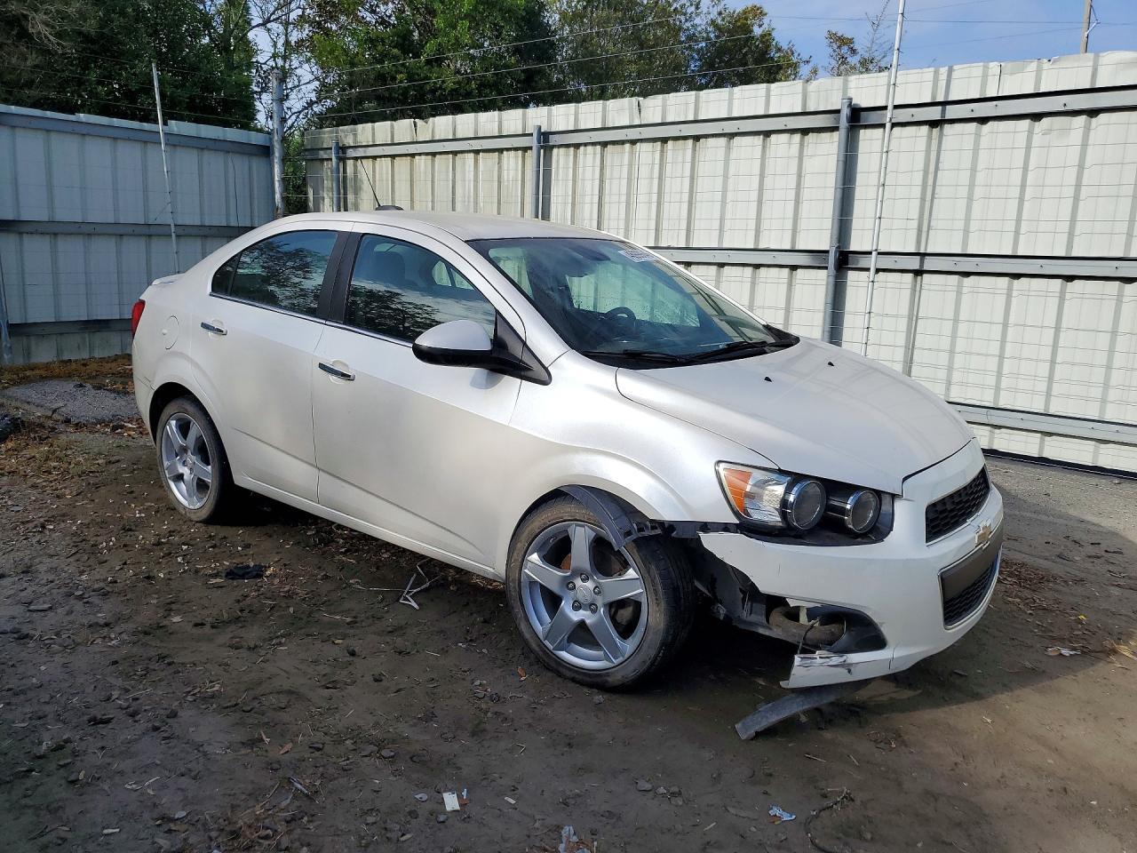 2015 Chevrolet Sonic Ltz - Image 4