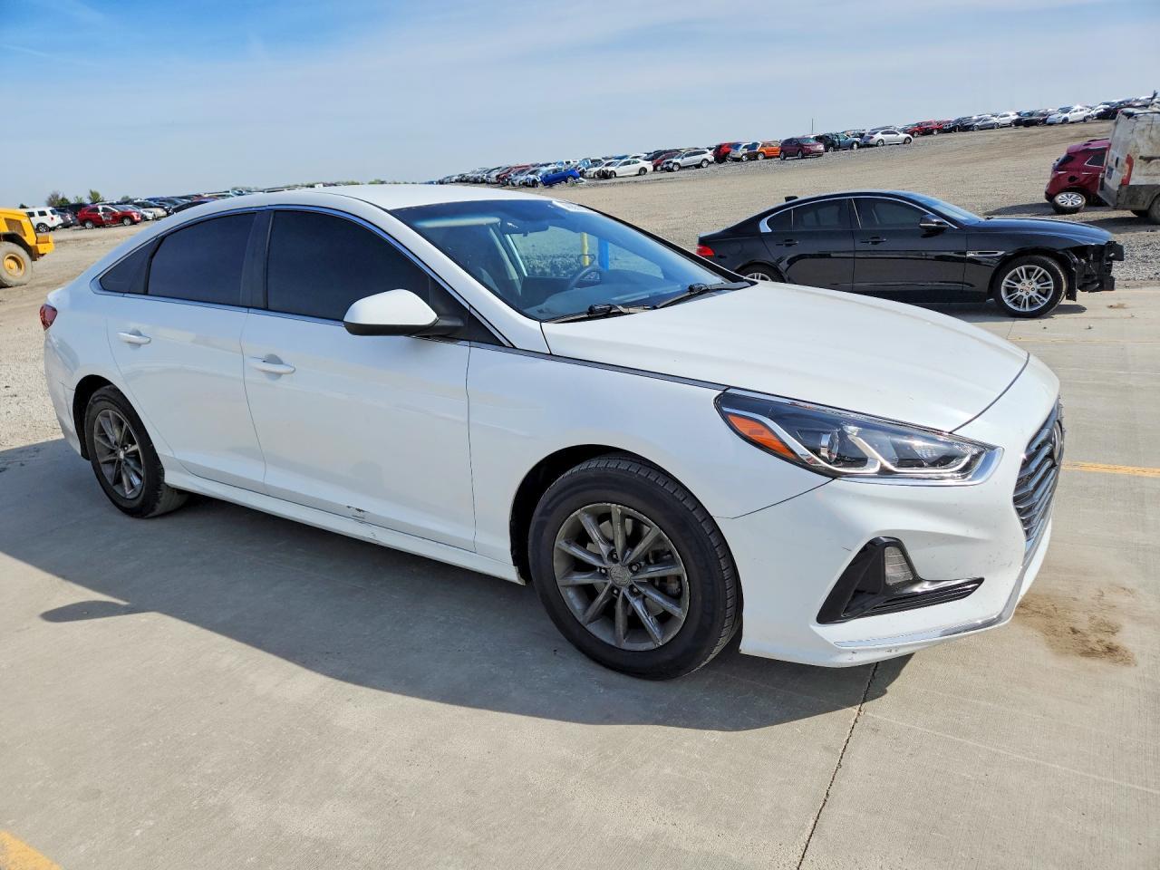 2019 Hyundai Sonata Se - Image 4