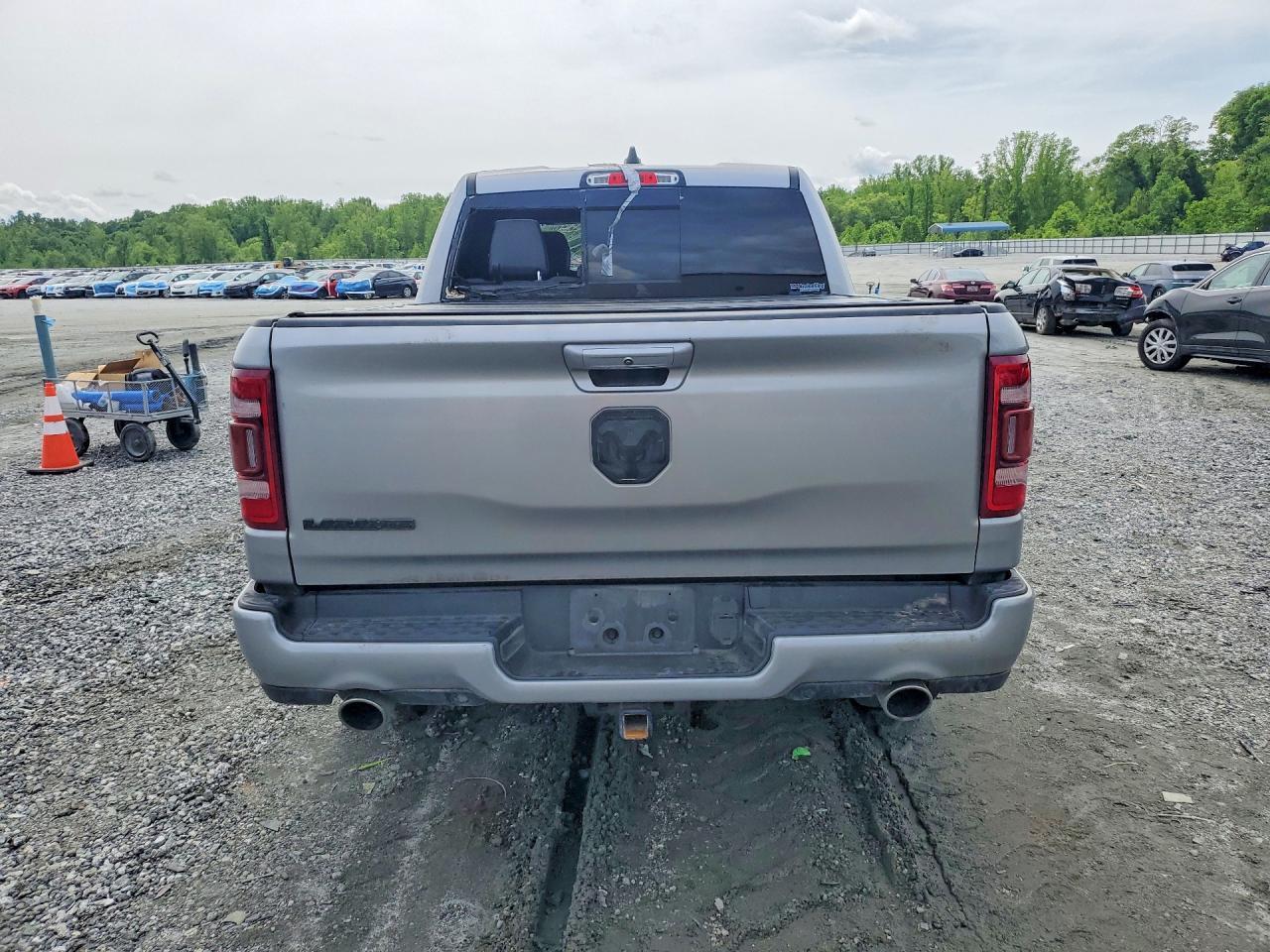 2020 Ram 1500 Laramie - Image 6