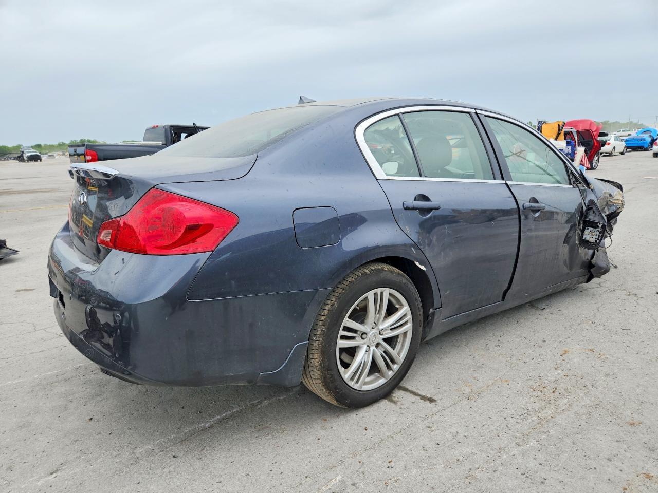 2013 Infiniti G37 Sedan X - Фото 3
