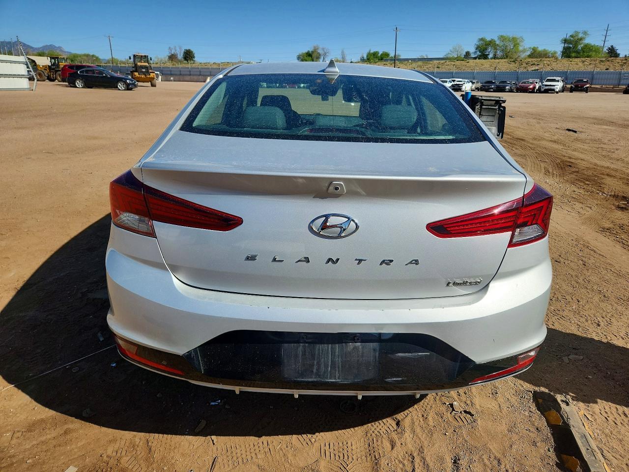 2020 Hyundai Elantra Limited - Image 6