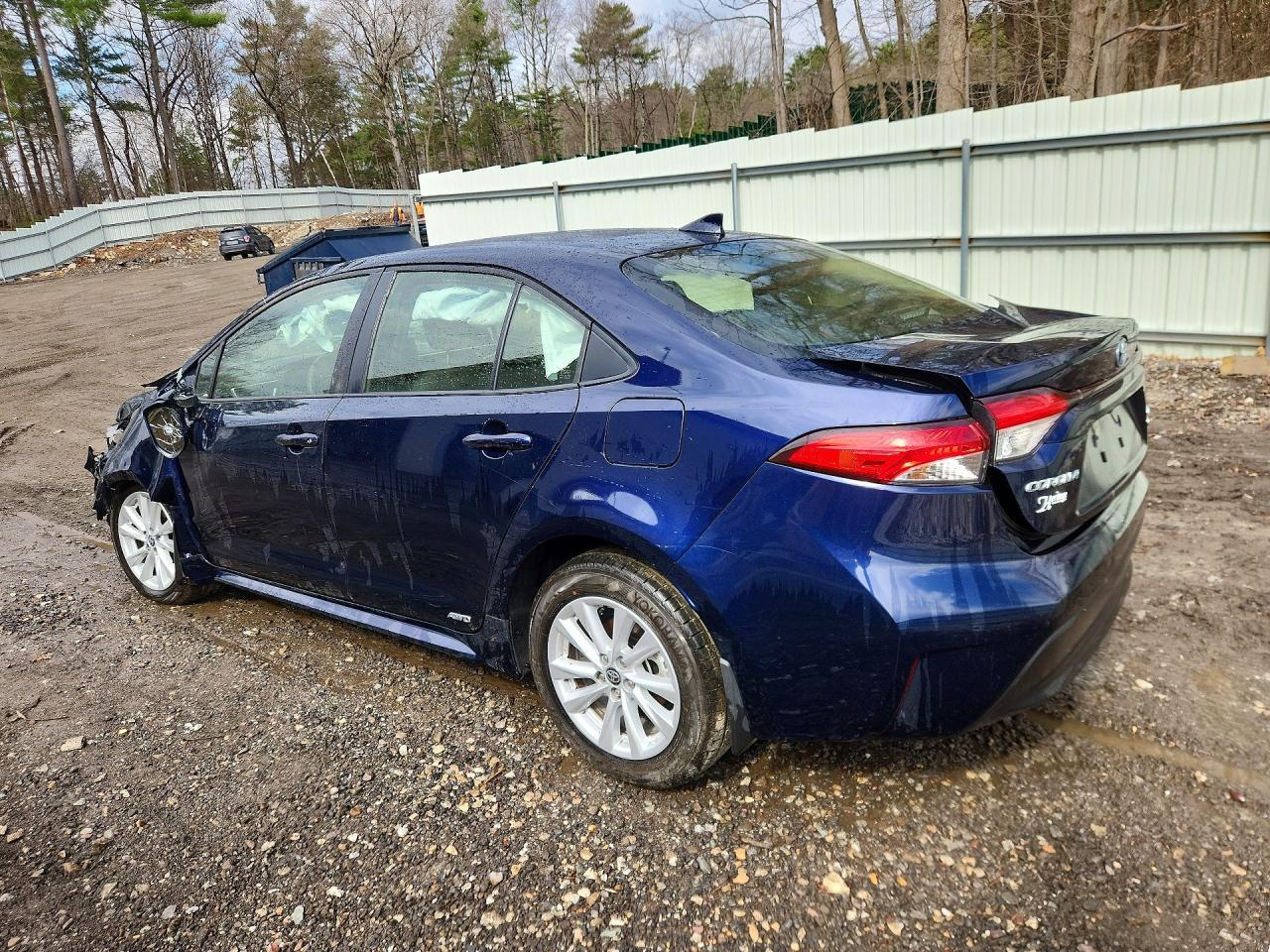 2025 Toyota Corolla Hybrid Le - Image 2