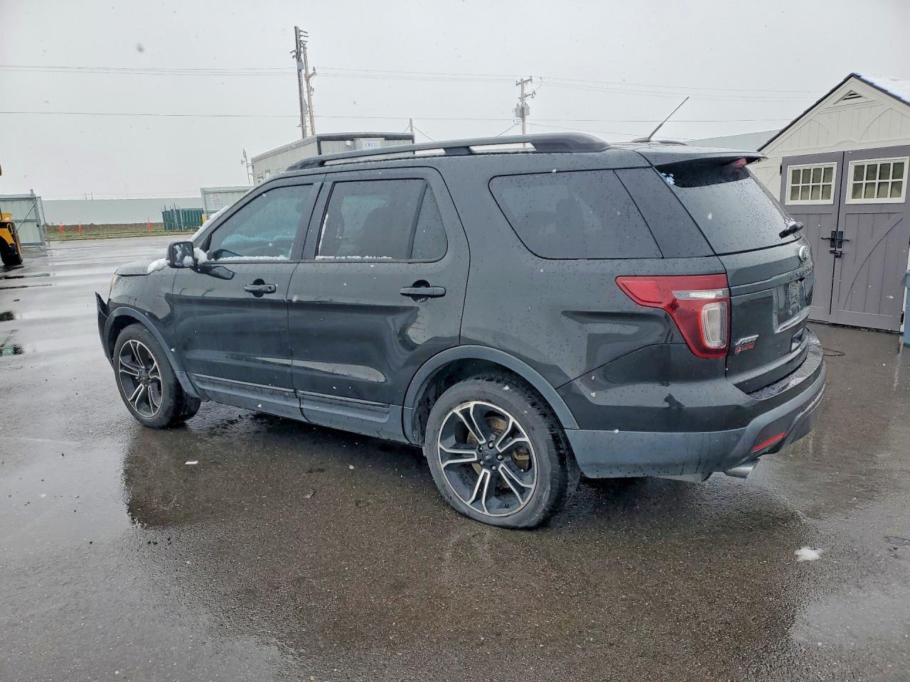 2015 Ford Explorer Sport - Image 2