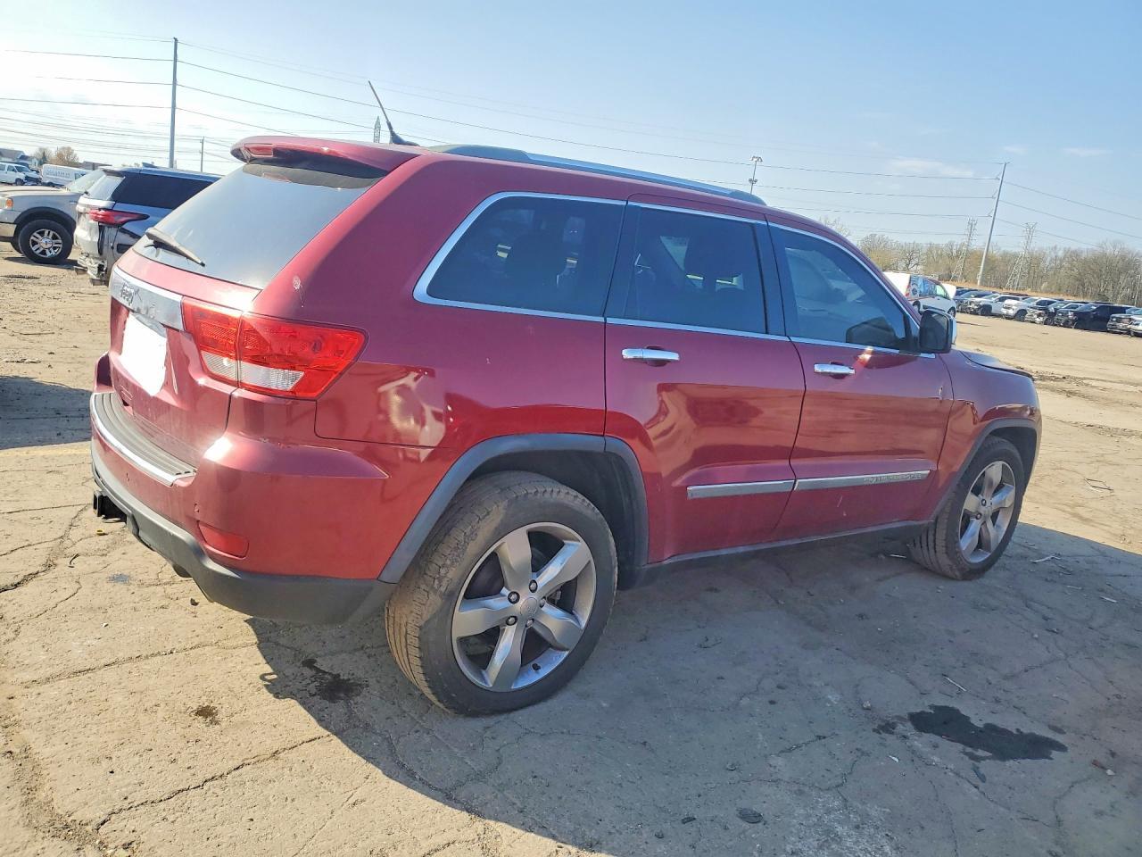 2012 Jeep Grand Cherokee Overland - Image 3