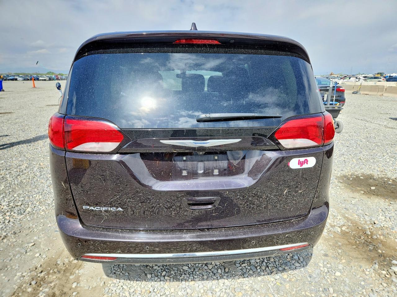 2018 Chrysler Pacifica Touring L - Image 6