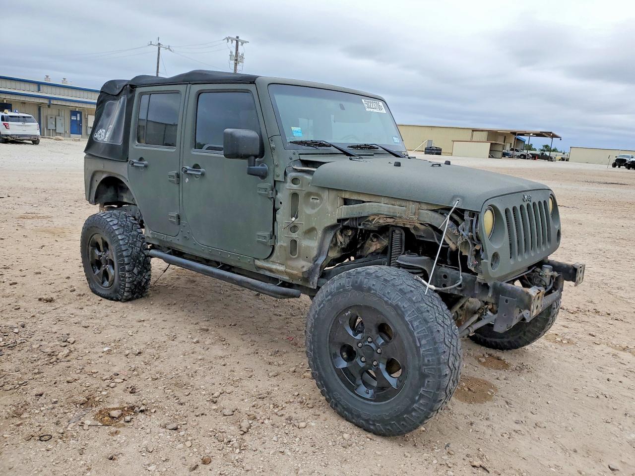 2015 Jeep Wrangler Unlimited Rubicon - Image 4