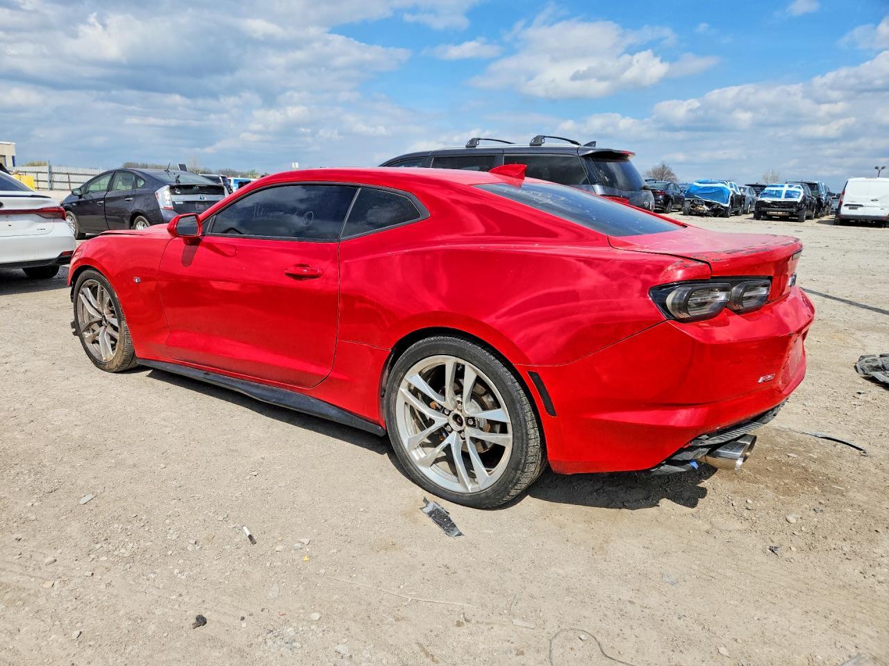 2021 Chevrolet Camaro Ls - Фото 2