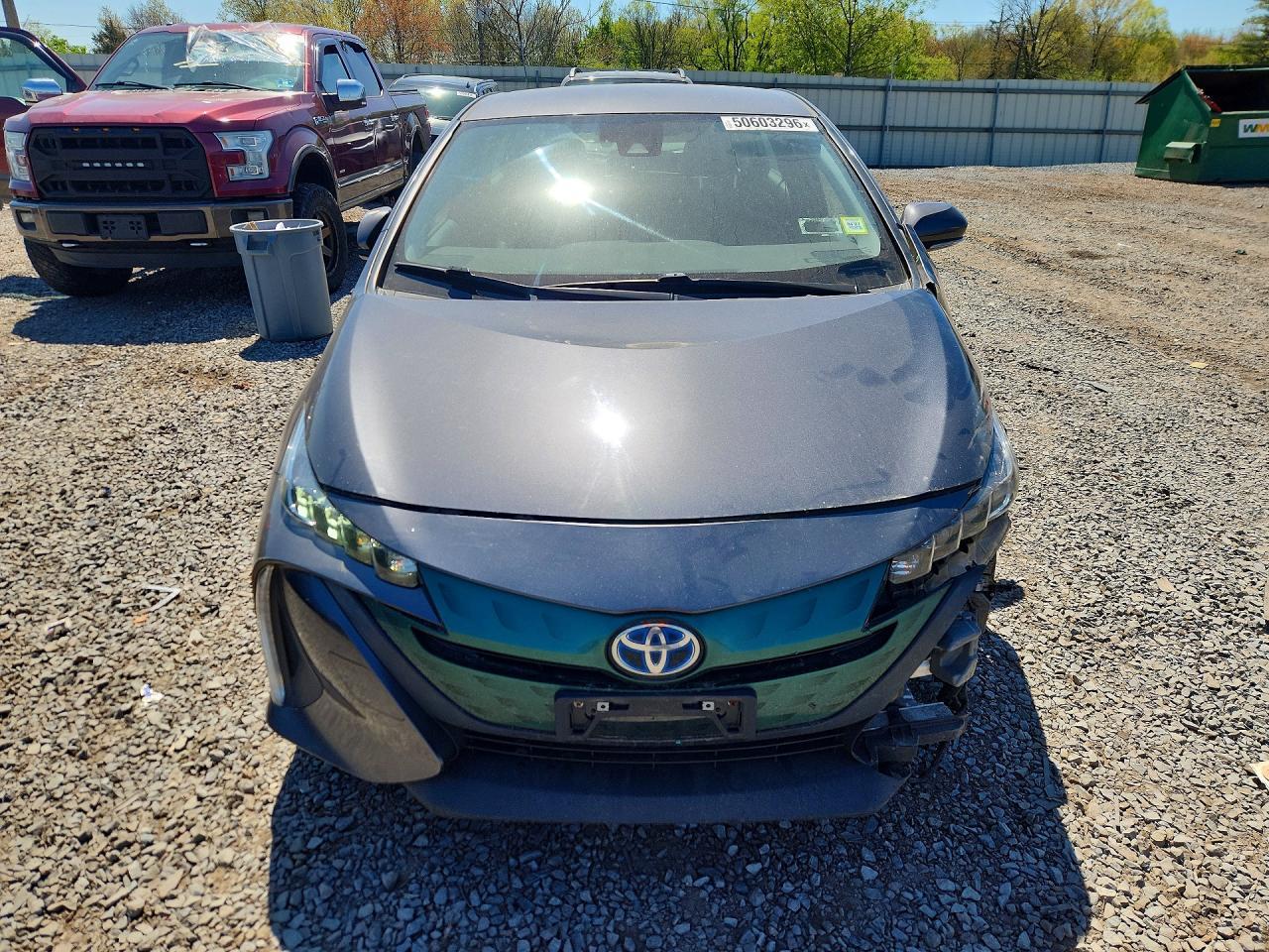 2018 Toyota Prius Prime Premium - Image 5