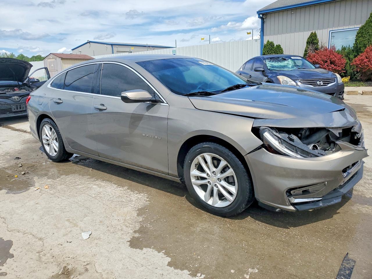 2017 Chevrolet Malibu Lt - Image 4