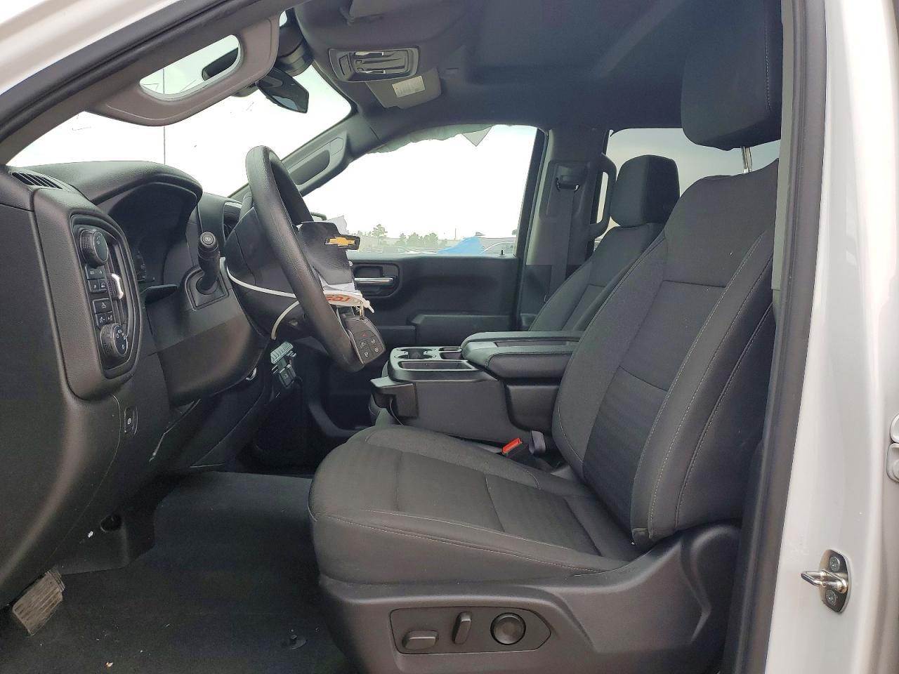 2024 Chevrolet Silverado K1500 Custom - Фото 7