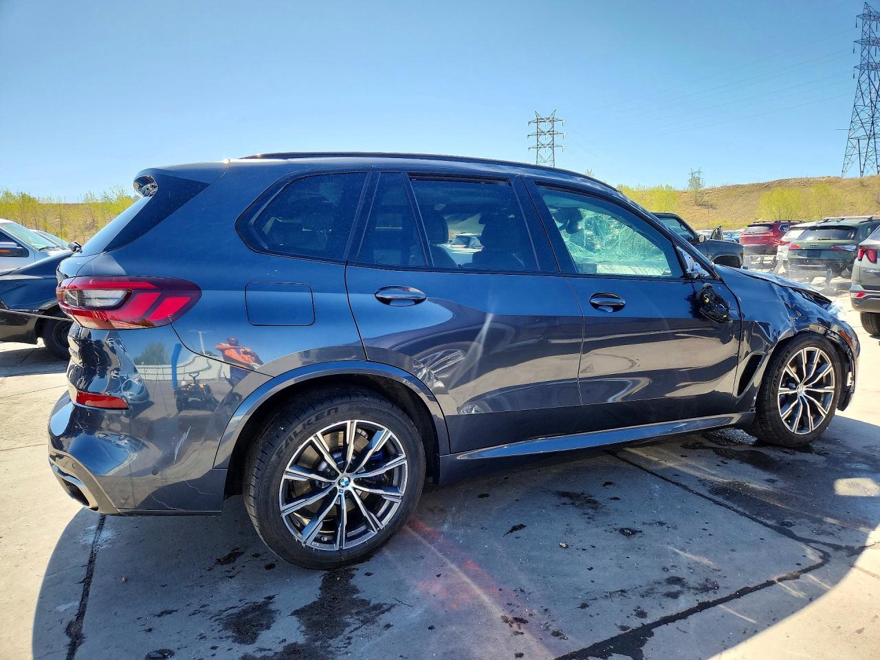 2021 BMW X5 M50I - Фото 3