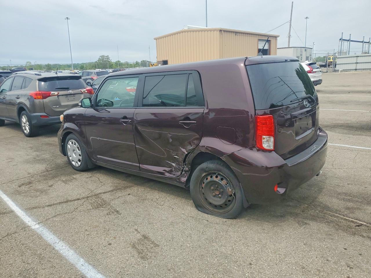 2011 Toyota Scion Xb - Фото 2