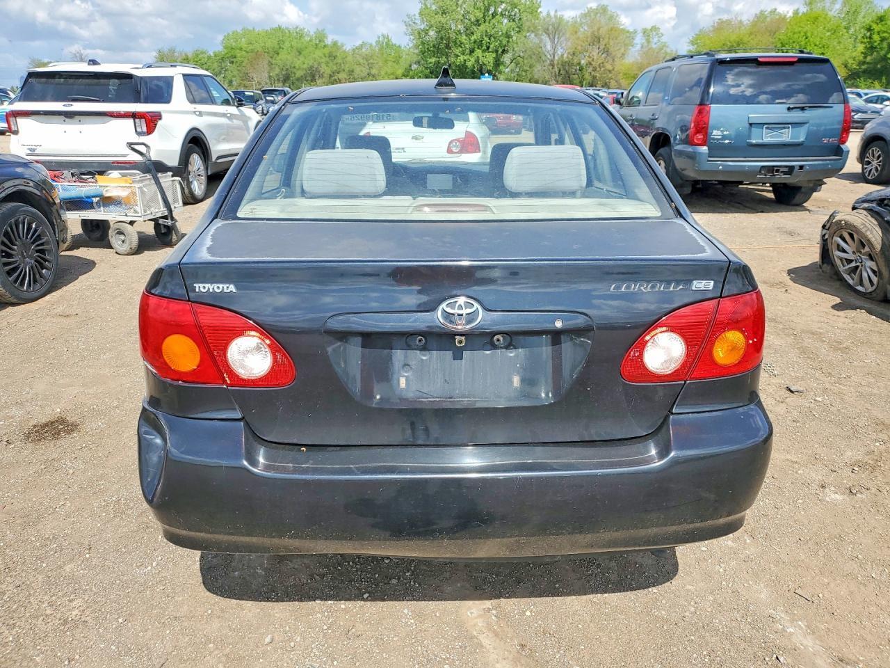 2004 Toyota Corolla Ce - Фото 6