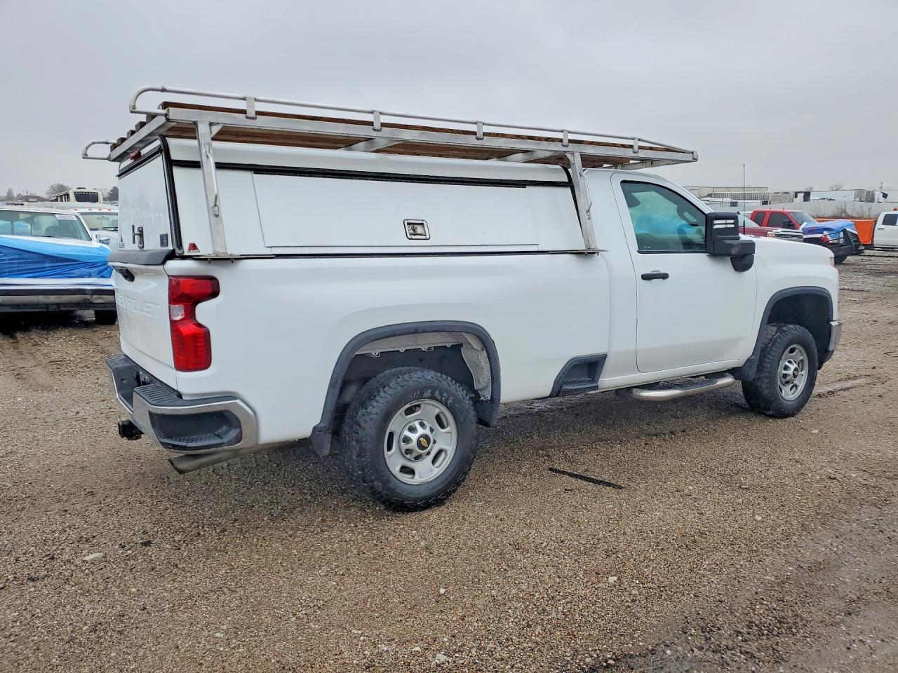 2024 Chevrolet Silverado C2500 Heavy Duty - Фото 3