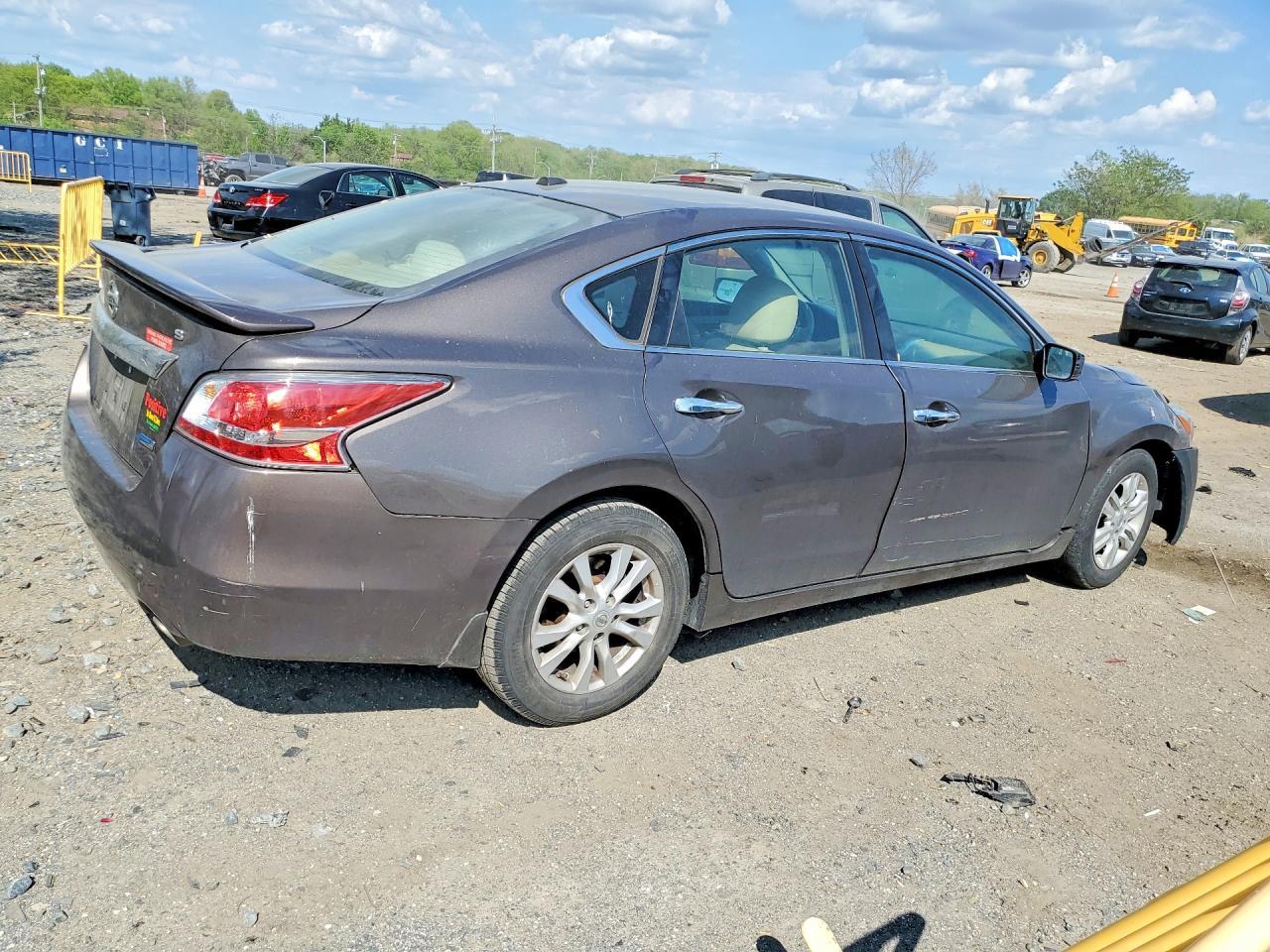 2014 Nissan Altima 2.5 S - Фото 3