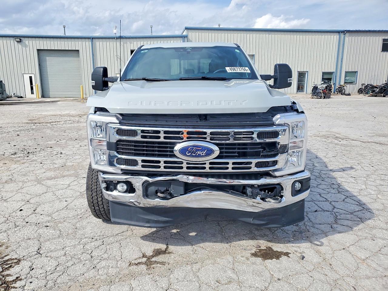 2025 Ford F350 Super Duty - Фото 5