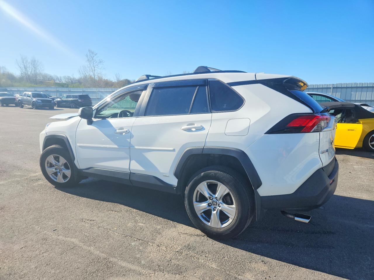 2021 Toyota Rav4 Xle - Image 2