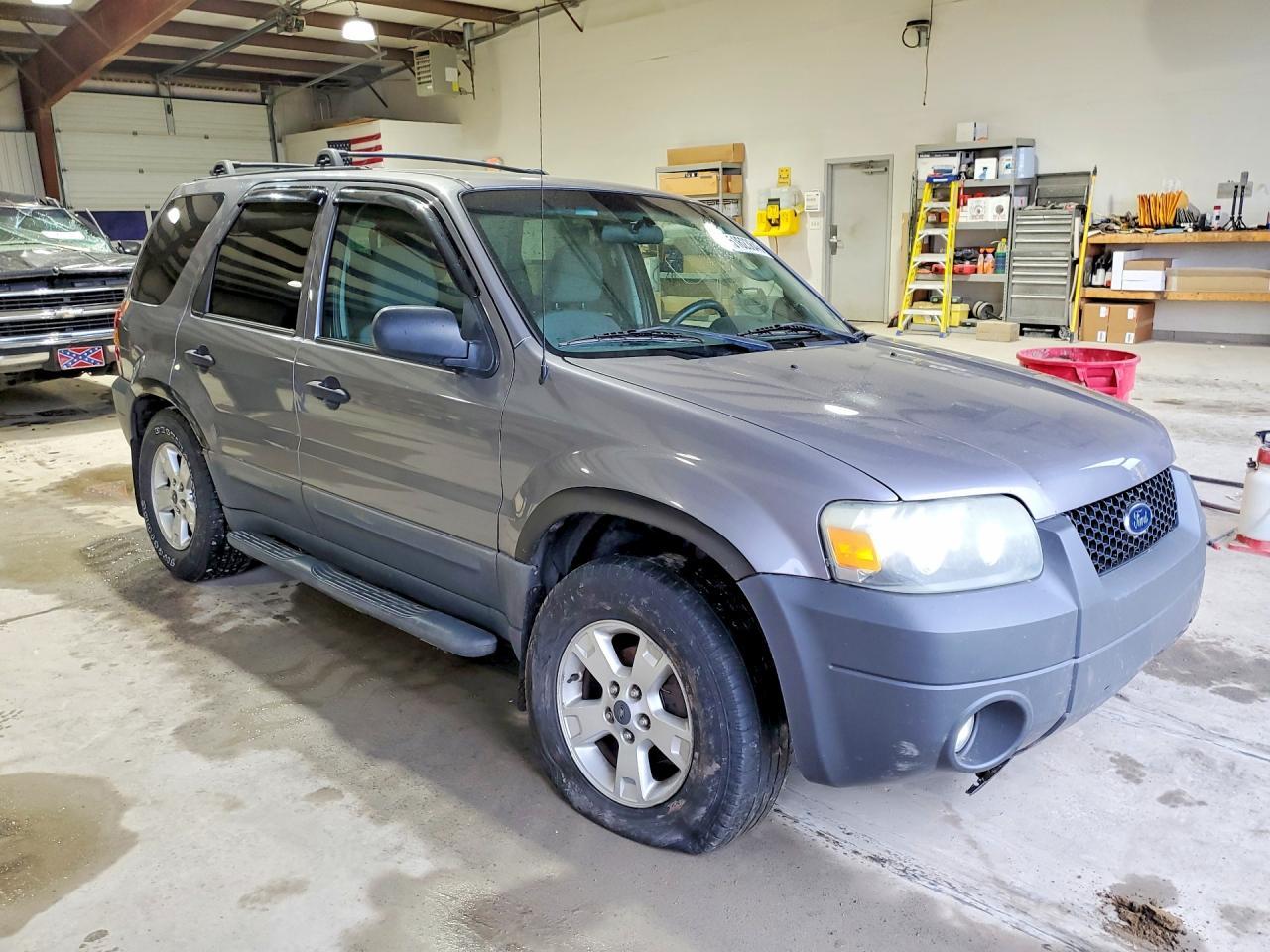 2007 Ford Escape Xlt - Image 4